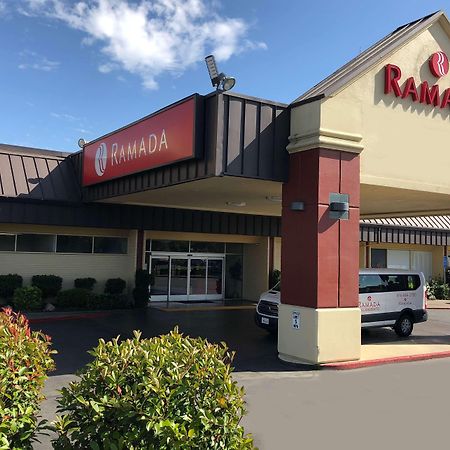 Ramada By Wyndham Sacramento Hotel North Highlands Buitenkant foto