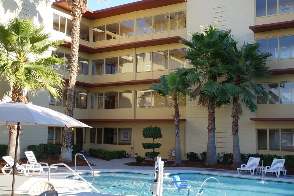 Ramada By Wyndham Sacramento Hotel North Highlands Buitenkant foto